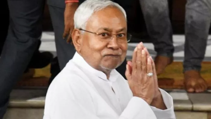 नीतीश कुमार के करीबी आनंद मोहन ने भ्रष्ट अधिकारियों को दी चेतावनी। (फाइल फोटो)