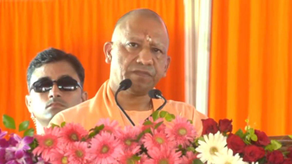 cm yogi adityanath ayodhya visit consecration of shiva temple at ram sevak puram
