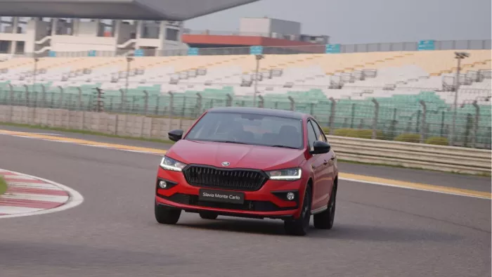 Skoda Slavia के Monte Carlo एडिशन ने ट्रैक पर कैसा प्रदर्शन किया। आइए जानते हैं।
