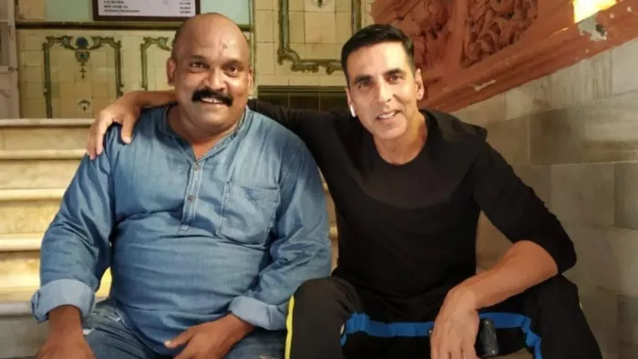 अक्षय कुमार के साथ अभिनेता आशीष वारंग (फोटो-इंस्टाग्राम)