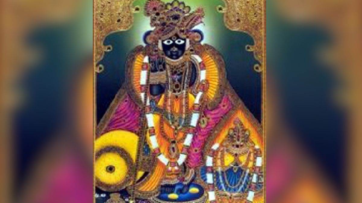 https://www.jagranimages.com/images/newimg/05092025/05_09_2025-chandra_grahan_banke_bihari_24037037.jpg