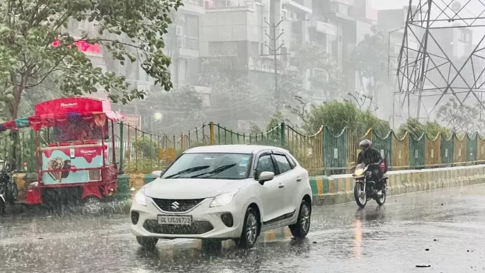 बादलों की लुकाछिपी के बीच राजधानी में हुई 7.6 मिमी वर्षा।