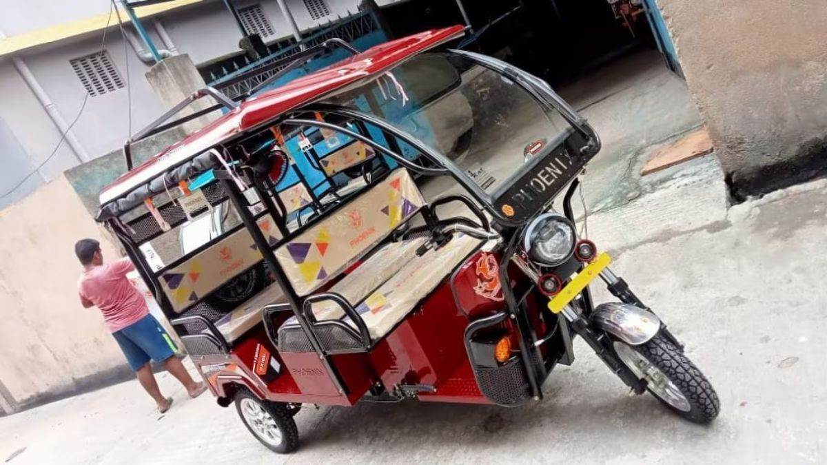 https://www.jagranimages.com/images/newimg/05092025/05_09_2025-e_rickshaws_24036913.jpg