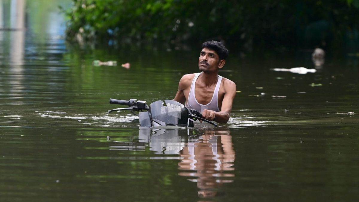 https://www.jagranimages.com/images/newimg/05092025/05_09_2025-flood_24036222.jpg