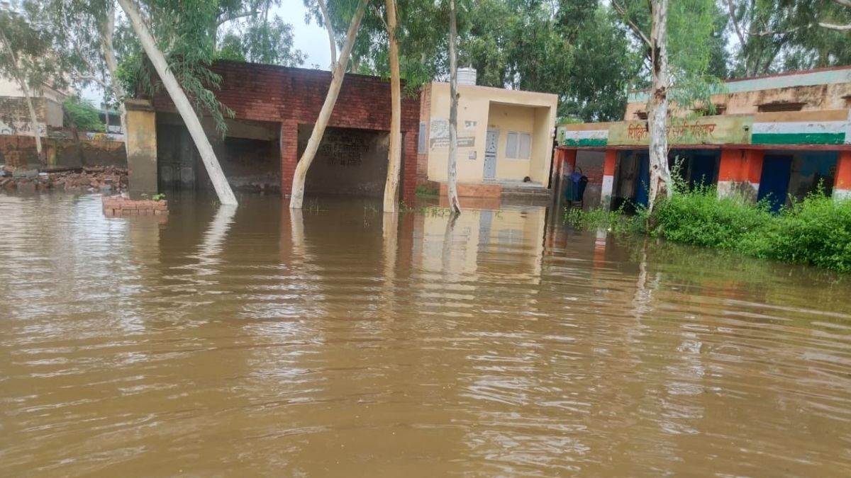 https://www.jagranimages.com/images/newimg/05092025/05_09_2025-haryana_flood_5_24037035.jpg