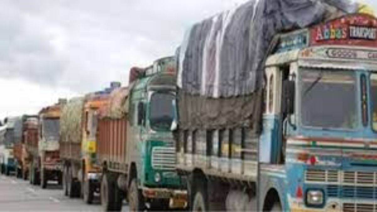 https://www.jagranimages.com/images/newimg/05092025/05_09_2025-heavy_vehicles_24037172.jpg