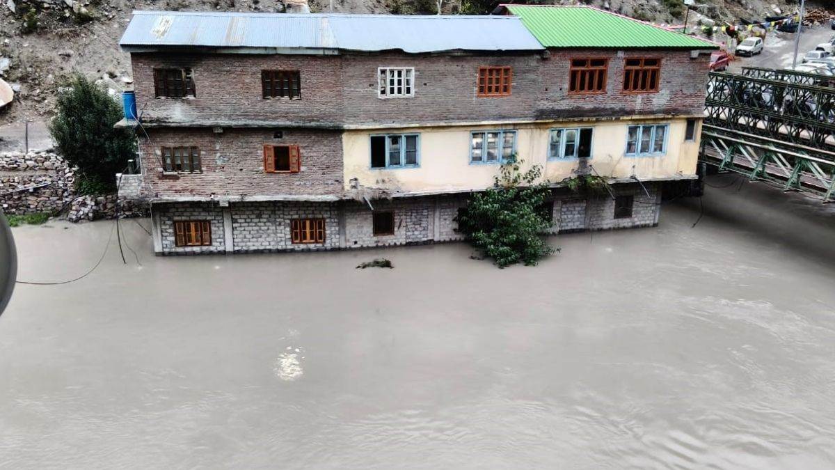 https://www.jagranimages.com/images/newimg/05092025/05_09_2025-himachal_flood_4_24037132.jpg