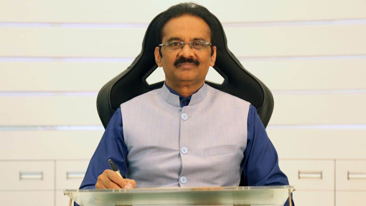 https://www.jagranimages.com/images/newimg/05092025/05_09_2025-mittal_24036955.jpg
