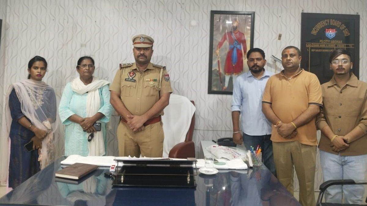 https://www.jagranimages.com/images/newimg/05092025/05_09_2025-police_39_24037095.jpg