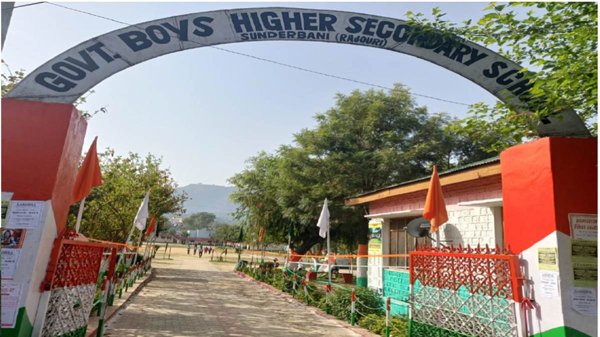 https://www.jagranimages.com/images/newimg/05092025/05_09_2025-rajouri_schools_24036875.jpg