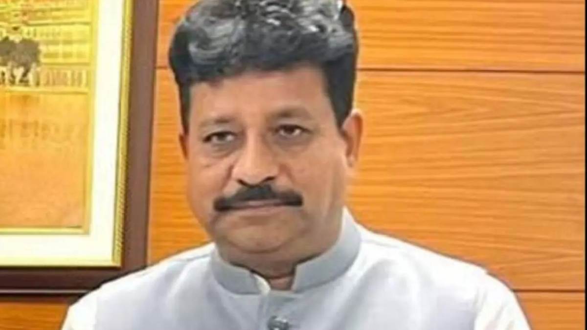 https://www.jagranimages.com/images/newimg/05092025/05_09_2025-raman_arora_1_24037083.jpg