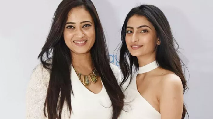 अपनी बेटी पलक तिवारी के साथ श्वेता (फोटो-इंस्टाग्राम)