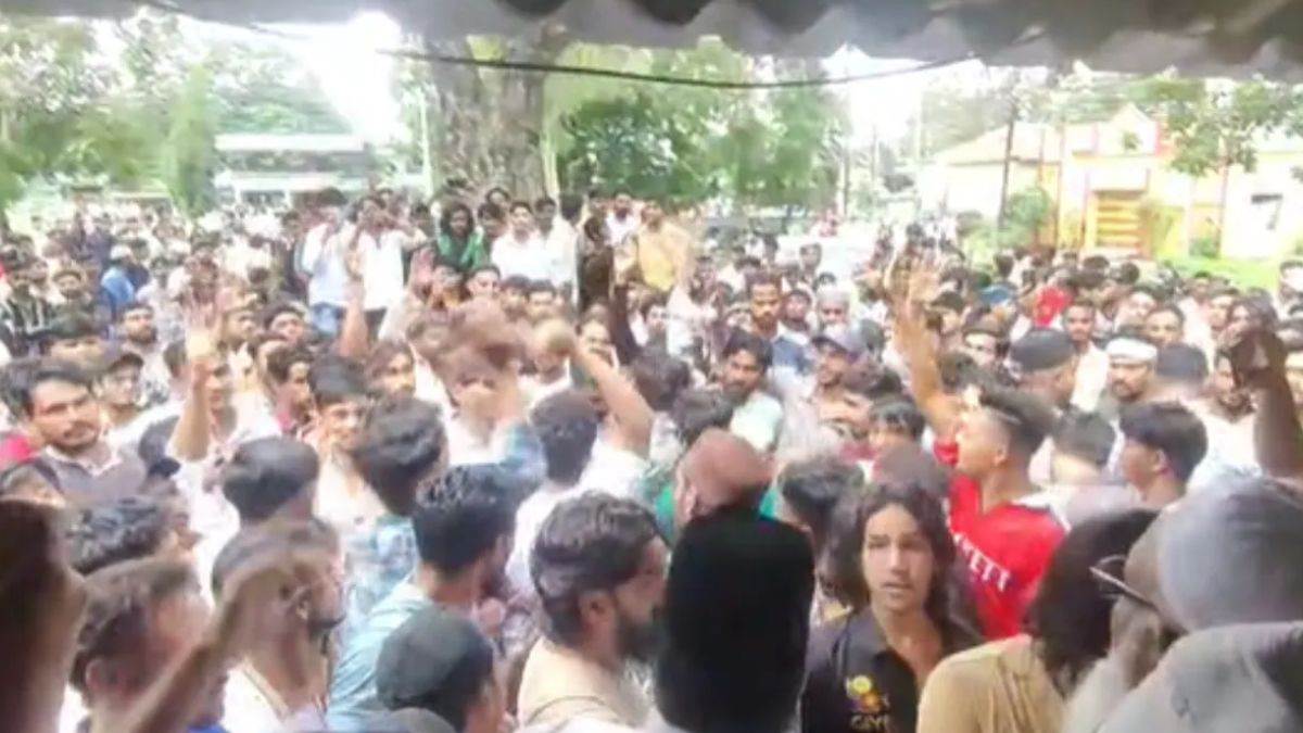 https://www.jagranimages.com/images/newimg/05092025/05_09_2025-ujjain_mahidpur_ruckus_24036823.jpg