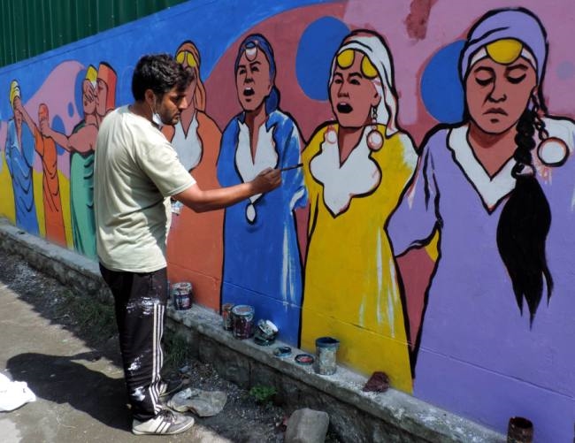 smart city project srinagar cultural painting on walls srinagar