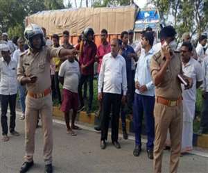 घटना स्थल पर जुटी पुलिस । जागरण