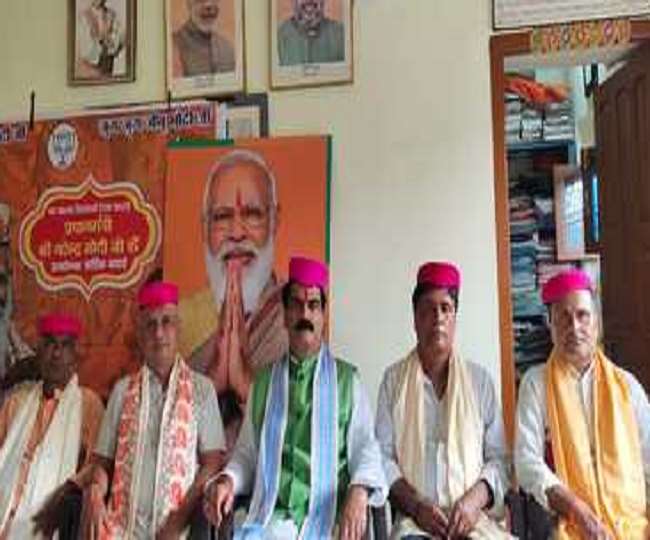 संगोष्ठी में शामिल दरभंगा के सांसद गोपालजी ठाकुर व अन्य । जागरण