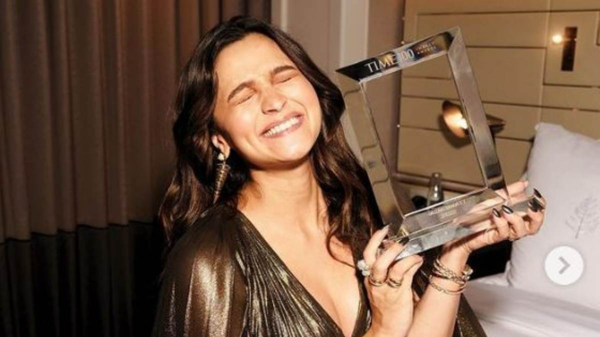 Alia Bhatt ने टाइम 100 इम्पैक्ट अवार्ड जीतने के बाद शेयर किया वीडियो, कहा- 'महिलाओं के लिए बहुत सारे नियम हैं' - Alia Bhatt shared video after winning Time 100 Impact Award