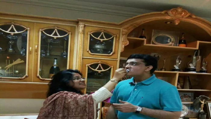 डोना गांगुली और बीसीसीआइ प्रेसिडेंट सौरव गांगुली (डिजाइन फोटो)