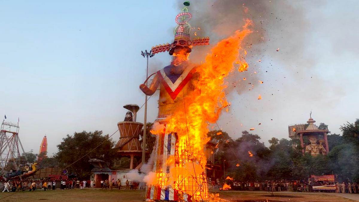 Punjab Ravan Dahan: पंजाब में दशहरा पर लाेगाें में दिखा उत्साह, धू-धू ...