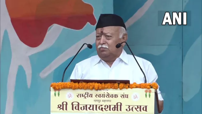मोहन भागवत ने नागपुर में संघ कार्यकर्ताओं को किया संबोधित
