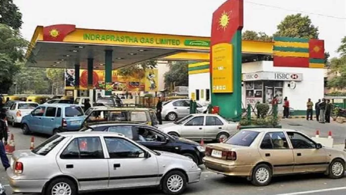 सीएनजी के दामों में बढ़ोतरी हो सकती है। फाइल फोटो