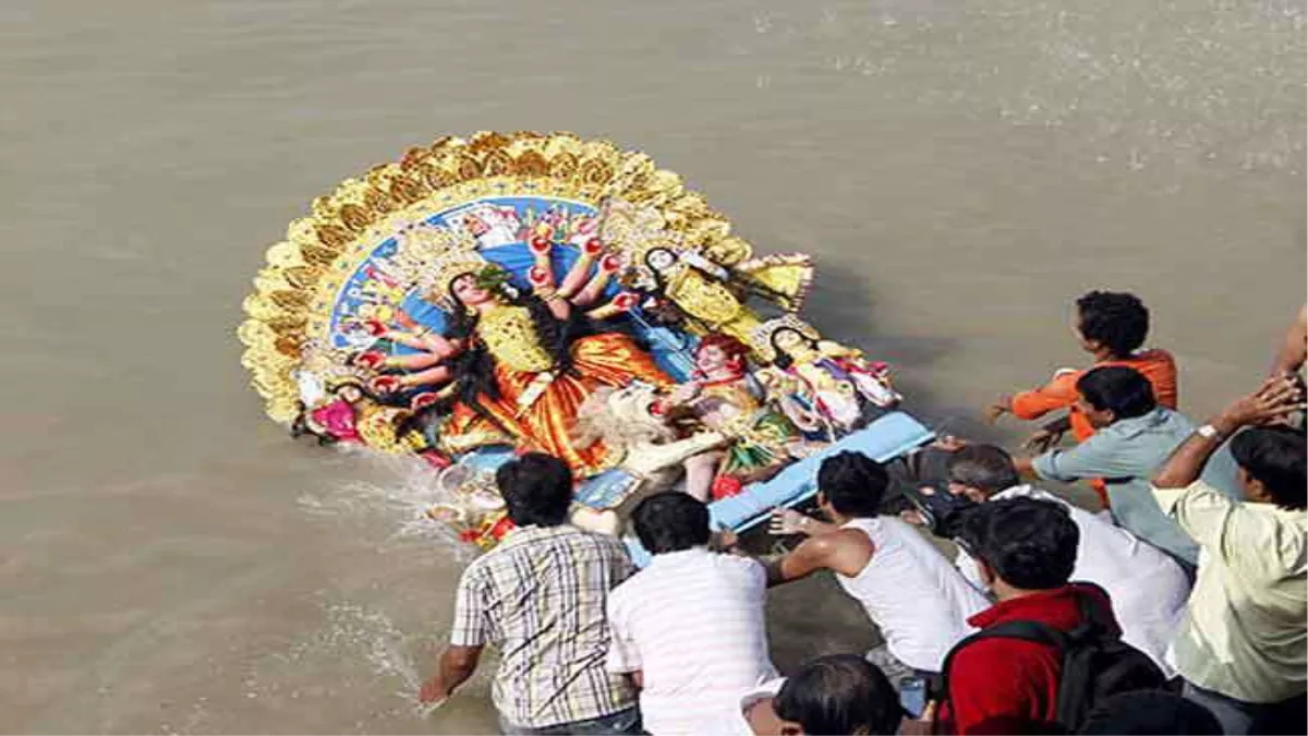 Navratra 2022 : बलिया में देवी दुर्गा की विदाई आज, 52 स्थानों पर हो रहा मूूर्ति विसर्जन
