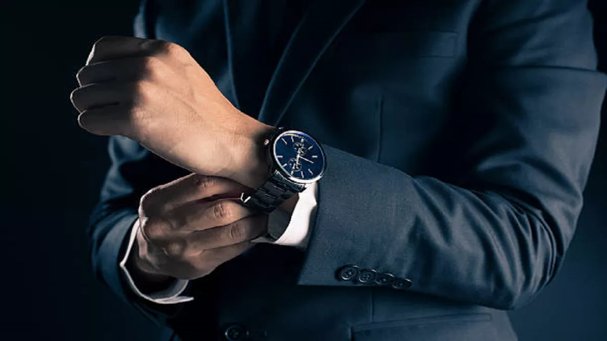 ये फोर्मल Watches For Men है रईसो की पहचान, ब्लैक, सिल्वर, ब्लू डिजाइन के साथ किफायती दामों पर हो रही बिक्री