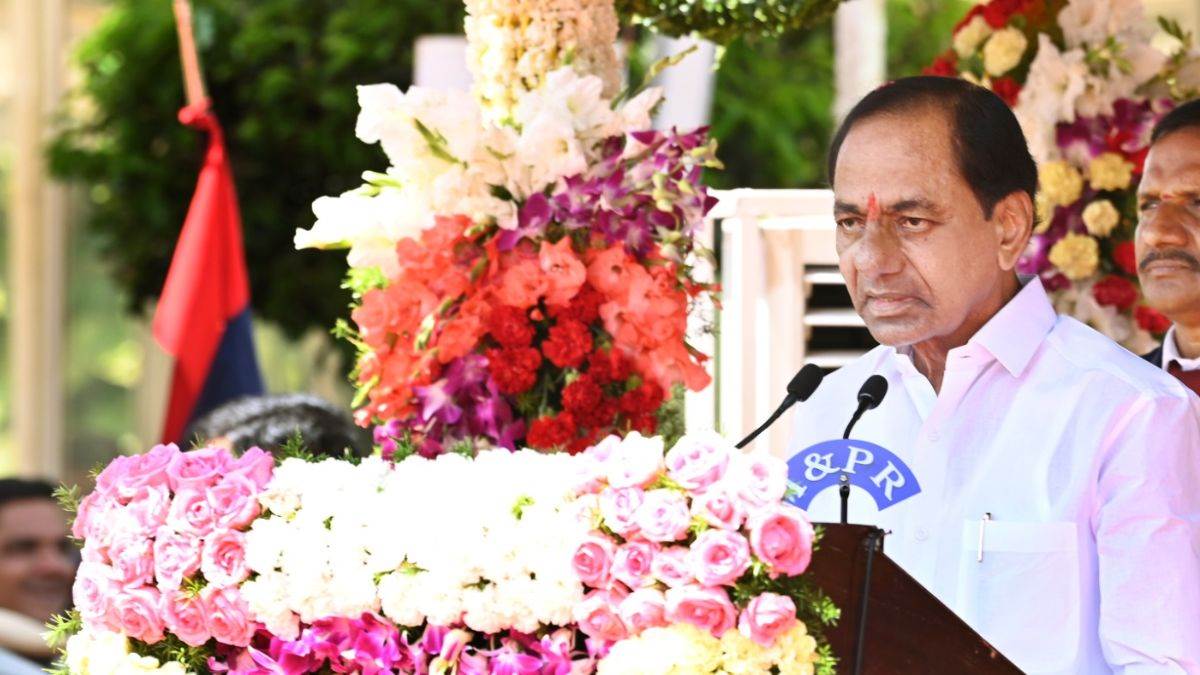 https://www.jagranimages.com/images/newimg/05102023/05_10_2023-kcr_cover_23548356.jpg