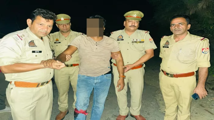 मुजफ्फरनगर पुलिस ने बुधवार देर रात मुठभेड़ के बाद पंखी गैंग के एक बदमाश को पकड़ा है।
