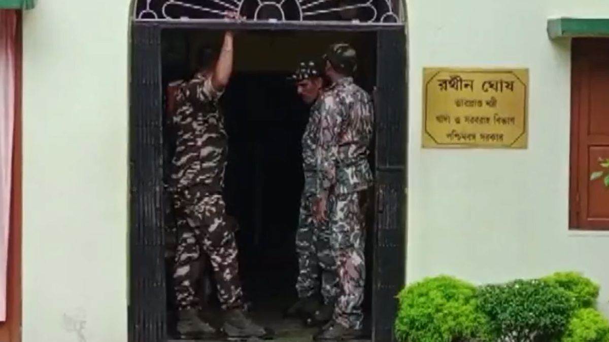 ed raid in west bengal titagarh municipal recruitment scam case team reached minister rathin ghosh house