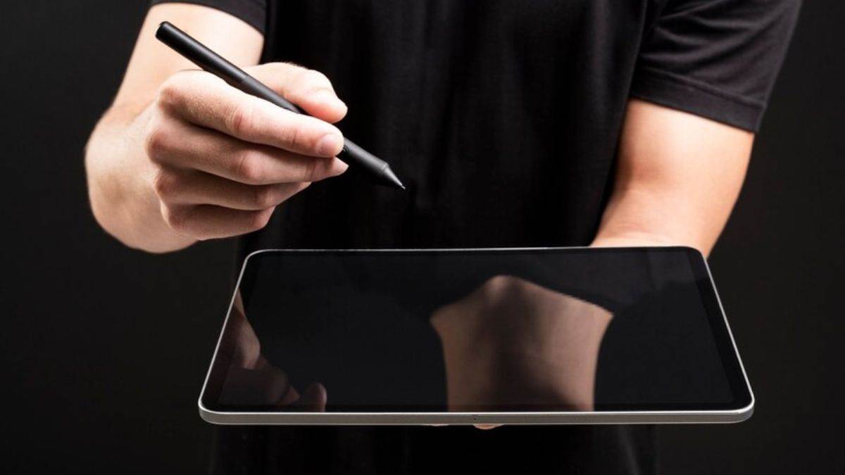 स्टूडेंट्स का सच्चा साथी है ये Samsung Tablet, स्टडी से लेकर ऑनलाइन प्रोजेक्ट्स तक हाई स्पीड में होंगे सभी काम