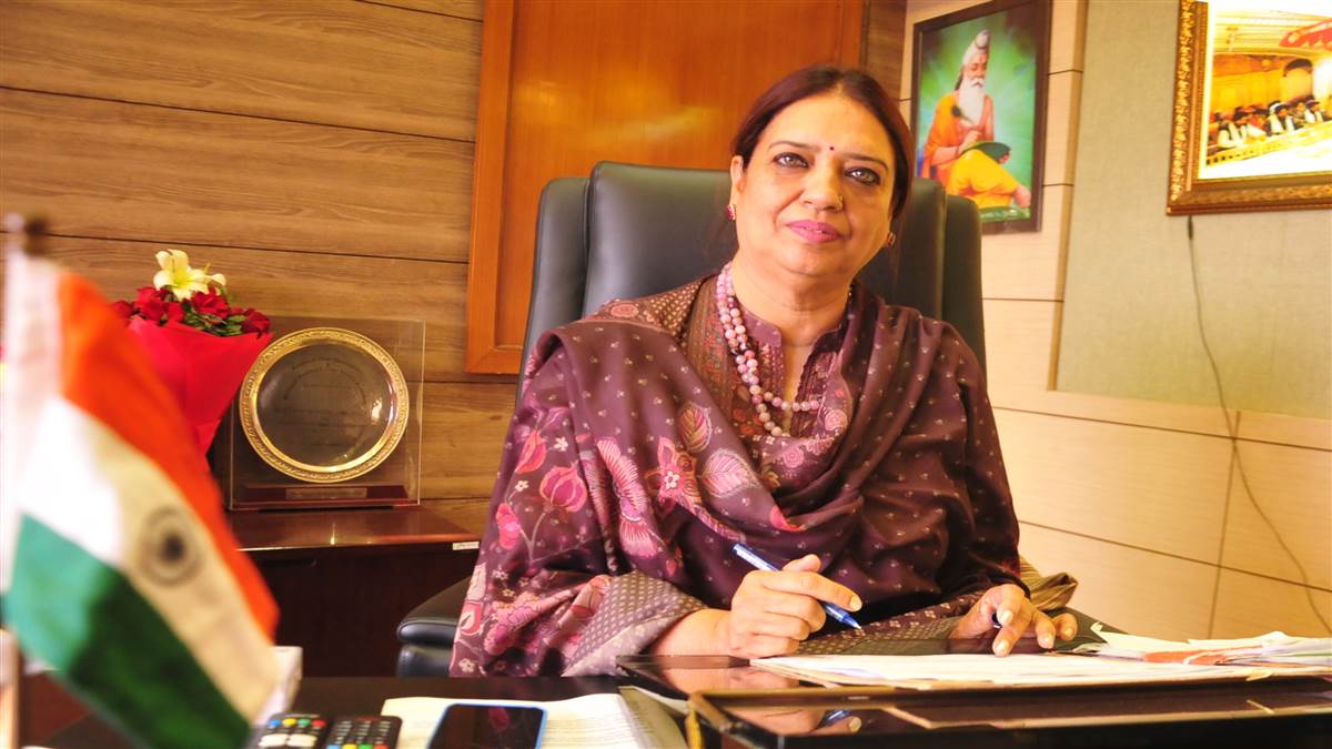 the chandigarh mc is in turmoil with the mayor writing to the administrator and opposition councillors objecting