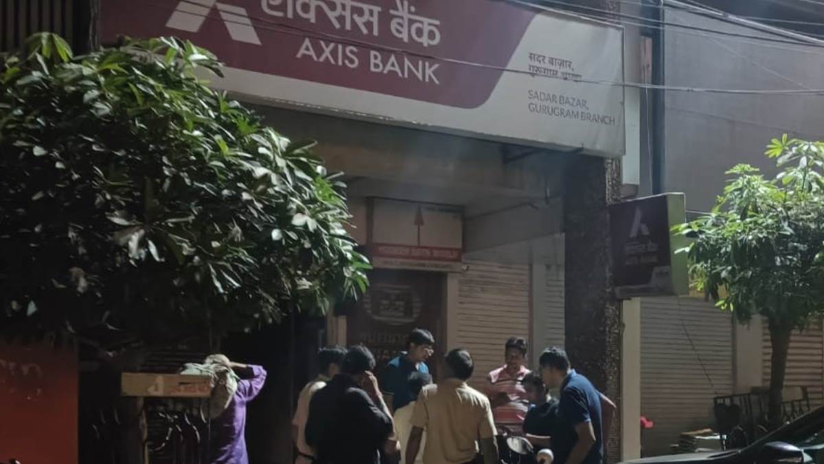 ncr axis bank fire in gurugram branch damaged investigation underway