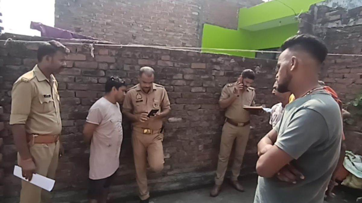 badaun news married woman suicide after dispute over mobile phone call