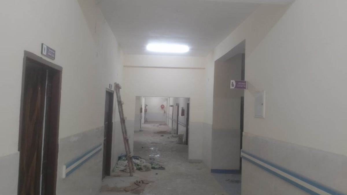 pm modi inaugurated half finished chc building a year ago patients are wandering around due to lack of facilities