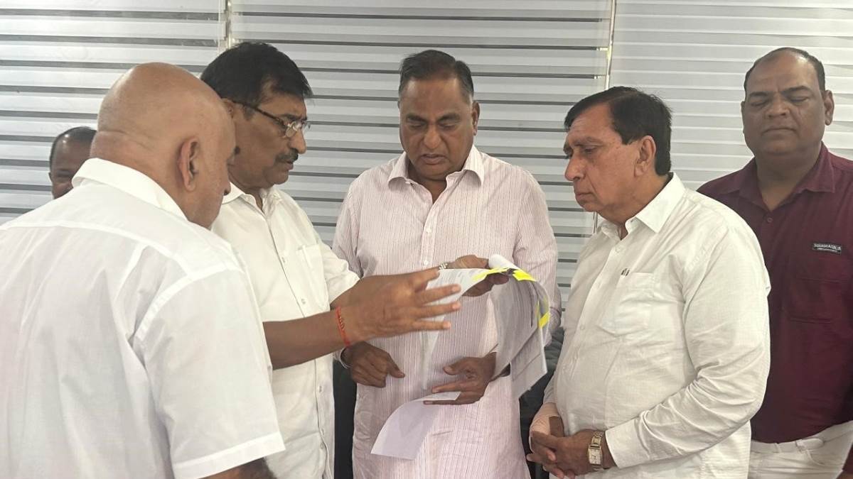 ncr old delhi sealing concerns traders seek government support