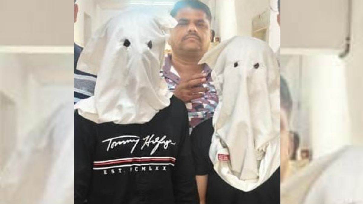 ncr jafrabad robbery money transfer business looted new delhi city news