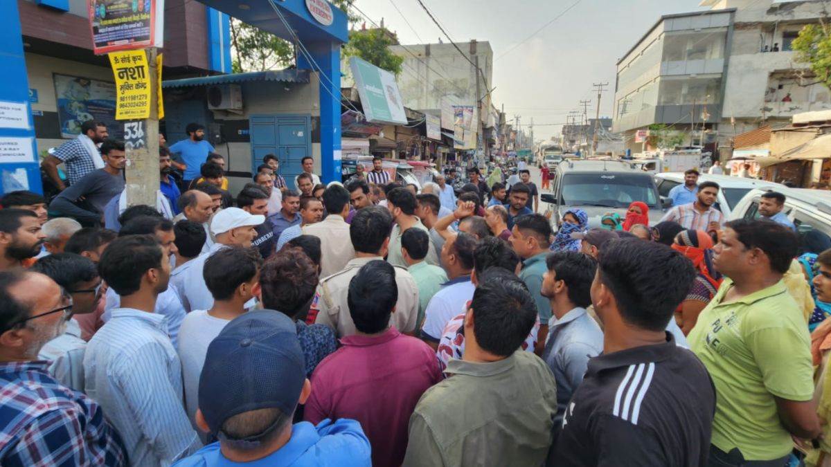 ncr new delhi city two women die after delivery hospitals accused of negligence