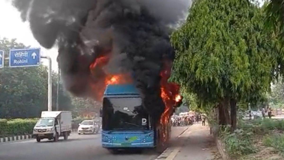 ncr dtc electric bus fire in new delhi city news update