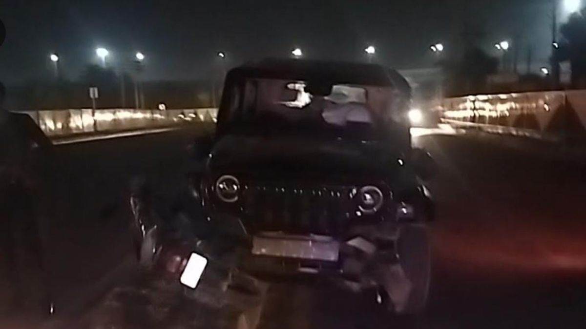 ncr thar crushes bikers leg in faridabad wrong side incident