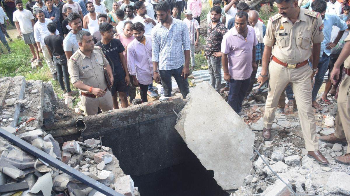 coaching is not registered it was shifted a month ago where blast happen in farrukhabad