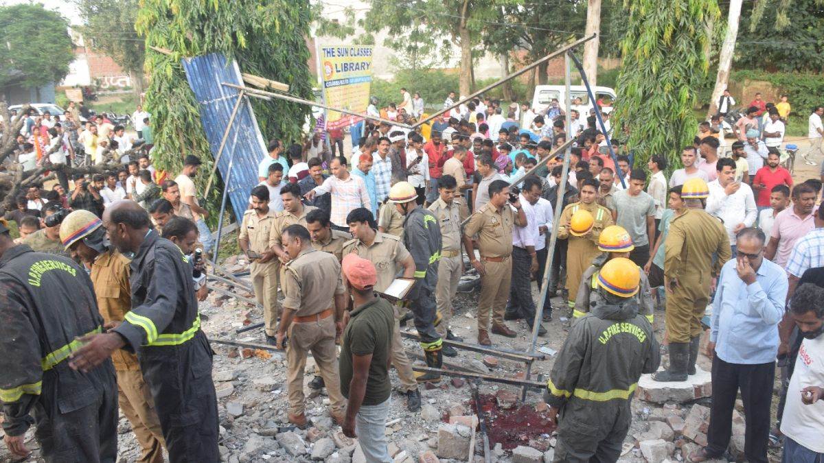 farrukhabad crime explosion kills two near coaching center