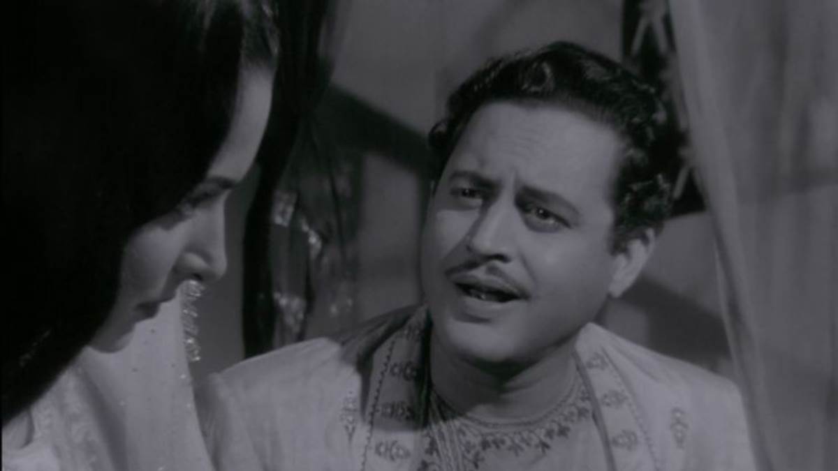 guru dutt blockbuster chaudhvin ka chand director m sadiq sold his bungalow and furniture after flop movie