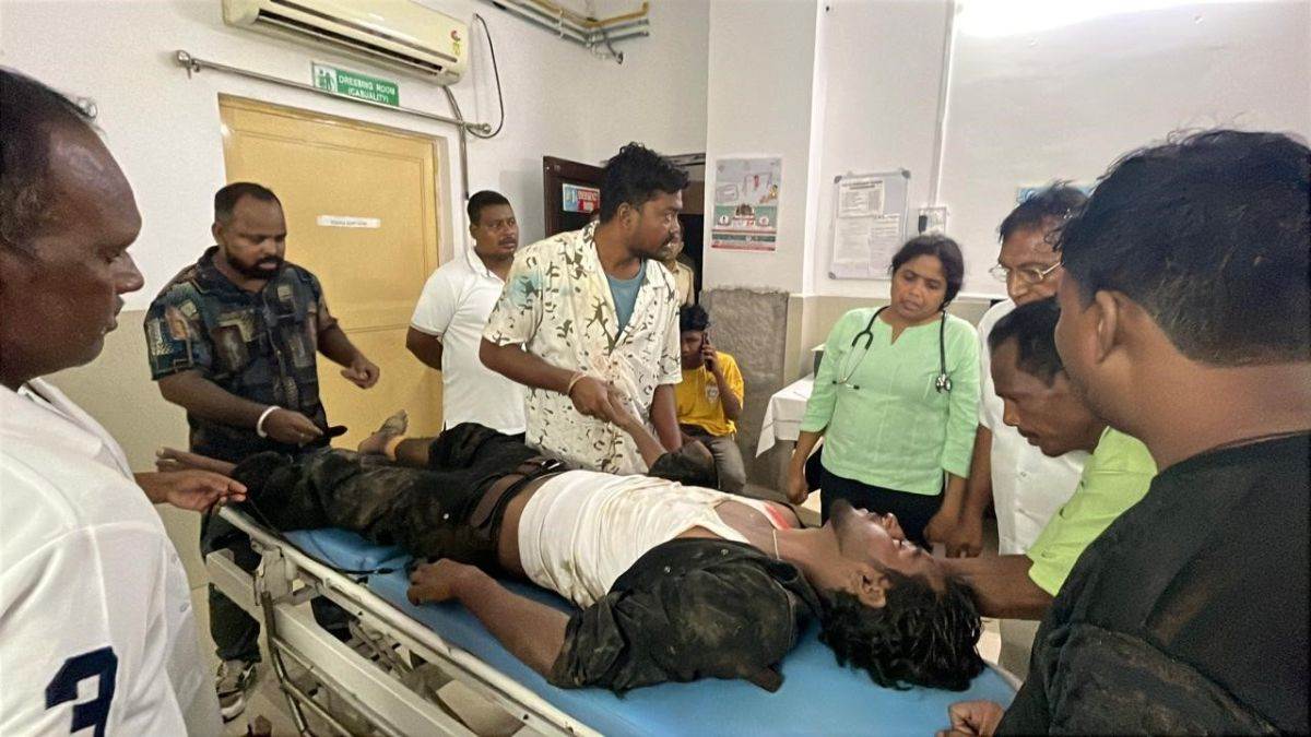 paschimi singhbhoom news clash during immersion in chakradharpur several injured