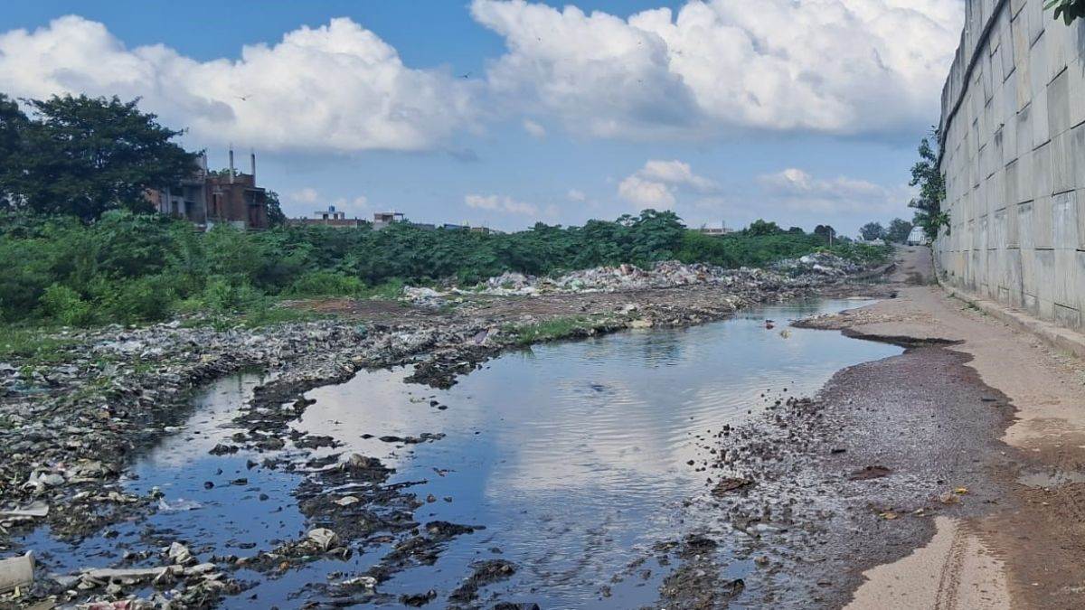 bypass road closed due to dilapidated overbridge and road in raibareilly