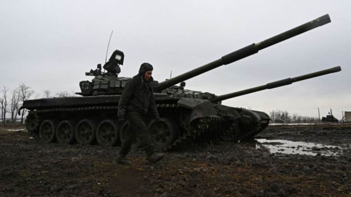 russia intensifies attacks on ukraine lviv hit energy infrastructure damaged
