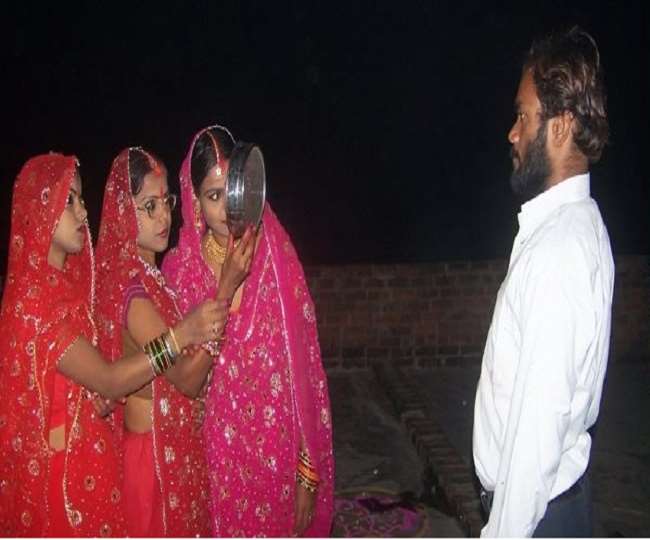 चित्रकूट की तीन बहनों शोभा, रीना और पिंकी की शादी 13 वर्ष पहले कृष्णा से हुई थी।