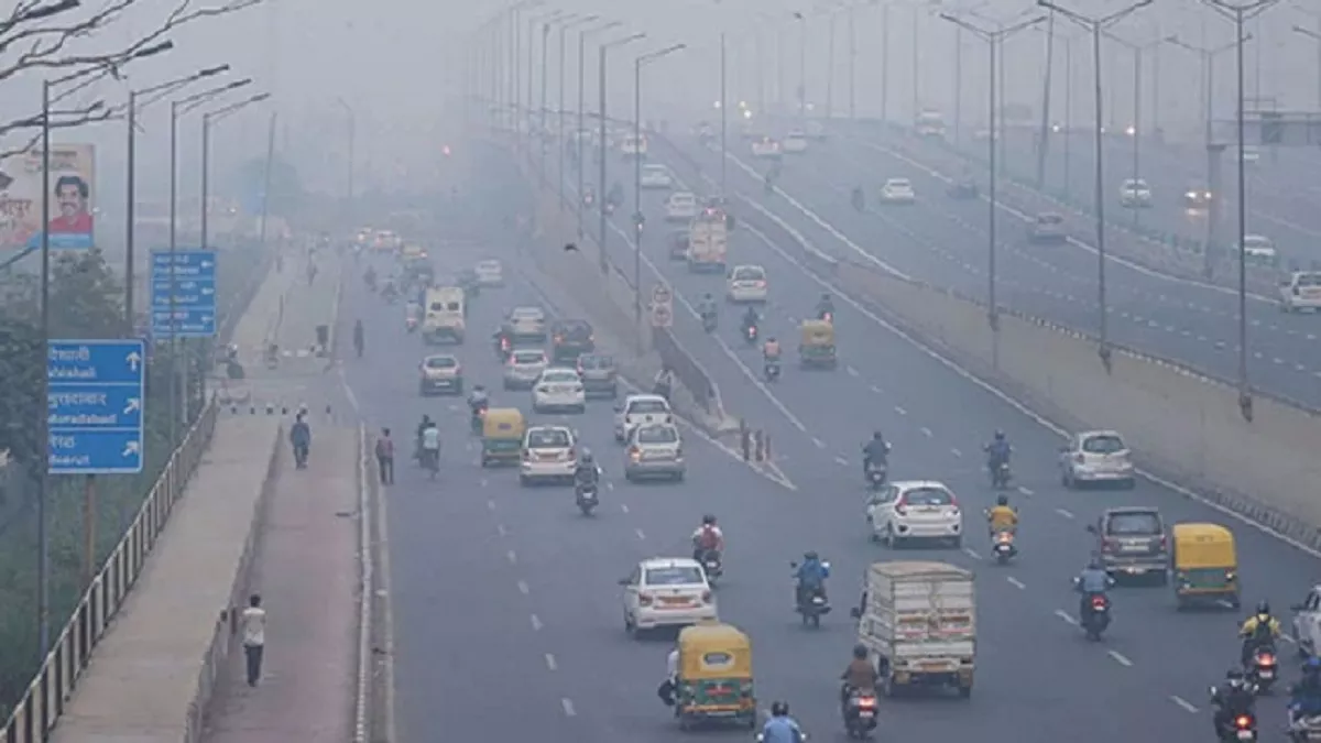 Delhi NCR Pollution: 'दमघोंटू' बनी हुई है दिल्ली-एनसीआर की हवा, कई इलाकों  में AQI 500 के पार - Delhi Pollution Air quality continues to dip in Delhi  NCR