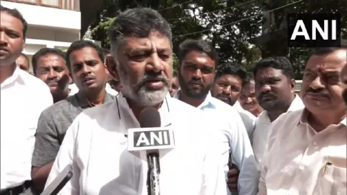 Karnataka: मनी लॉन्ड्रिंग मामले में शिवकुमार और उनके भाई पर ED का शिकंजा