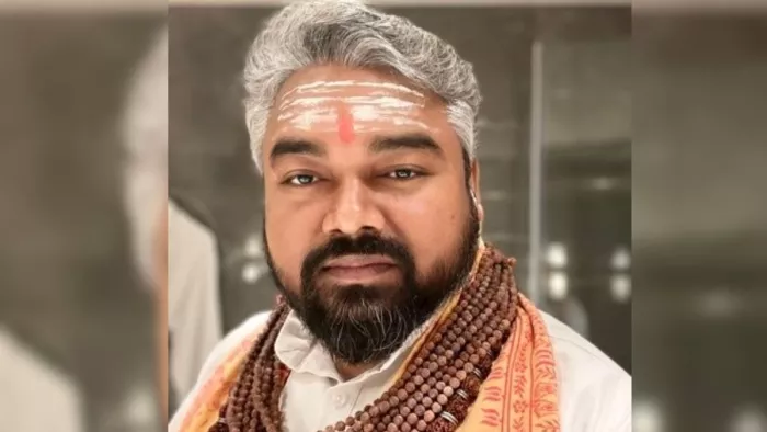 गाड़ी-गनर, लग्जरी सुविधाएं... जालसाज अनूप चौधरी ने UP समेत 4 राज्यों में लिया सरकारी प्रोटोकाल, पुलिस को दिया झांसा